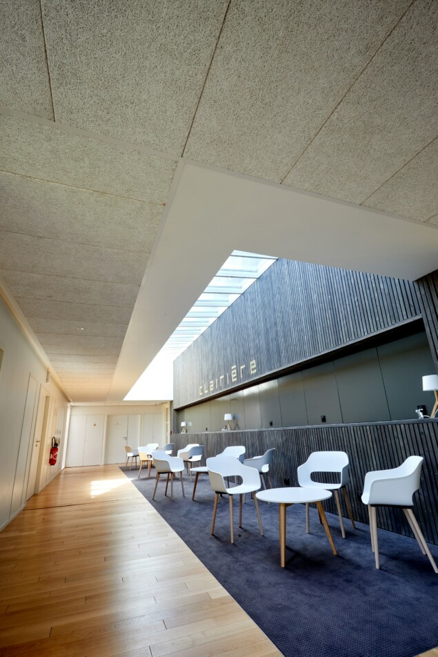 Pôle Environnement d'Auxerre plafond acoustique naturel Knauf Organic